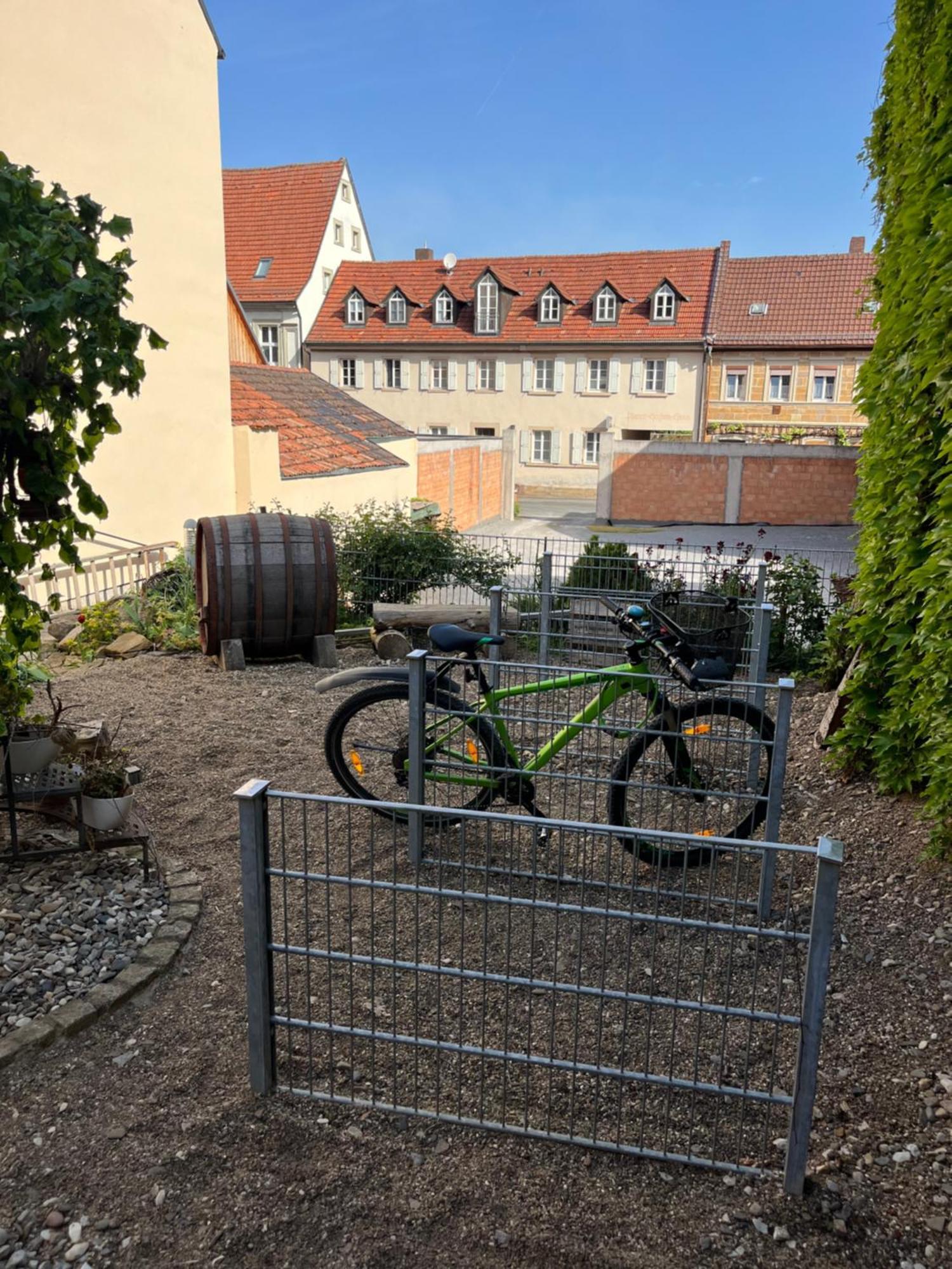 Hotel Weinstube Am Markt Gerolzhofen ภายนอก รูปภาพ