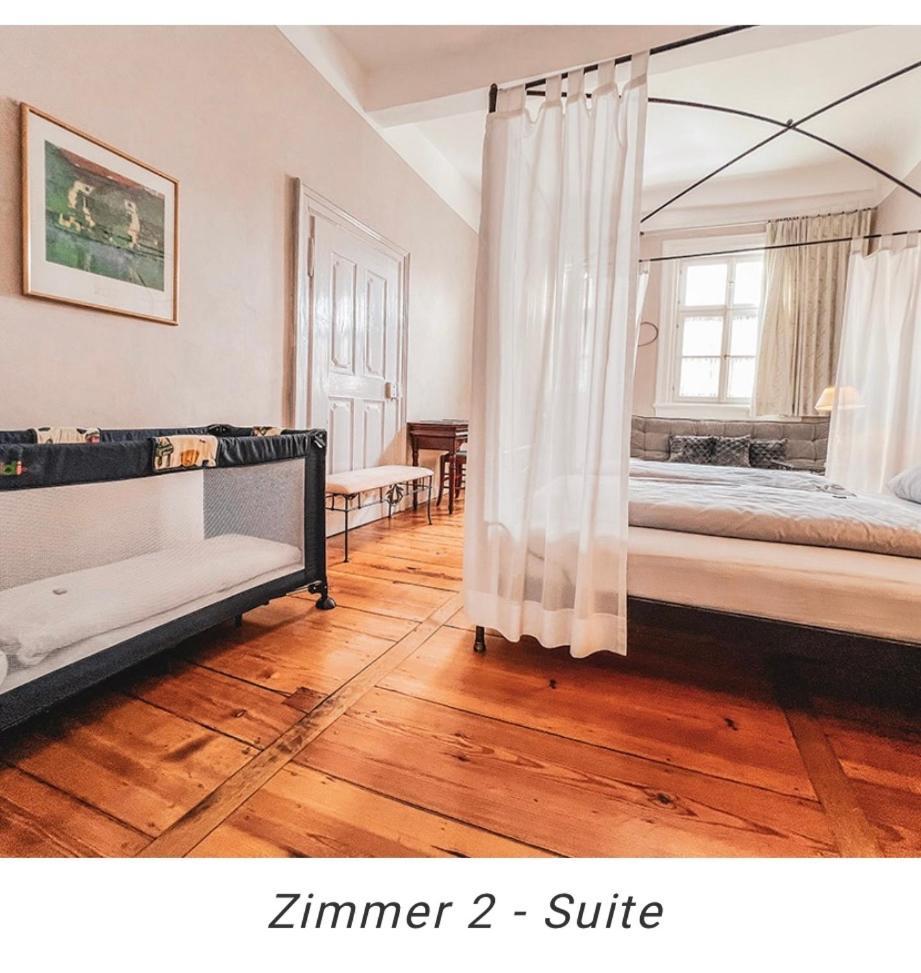 Hotel Weinstube Am Markt Gerolzhofen ภายนอก รูปภาพ