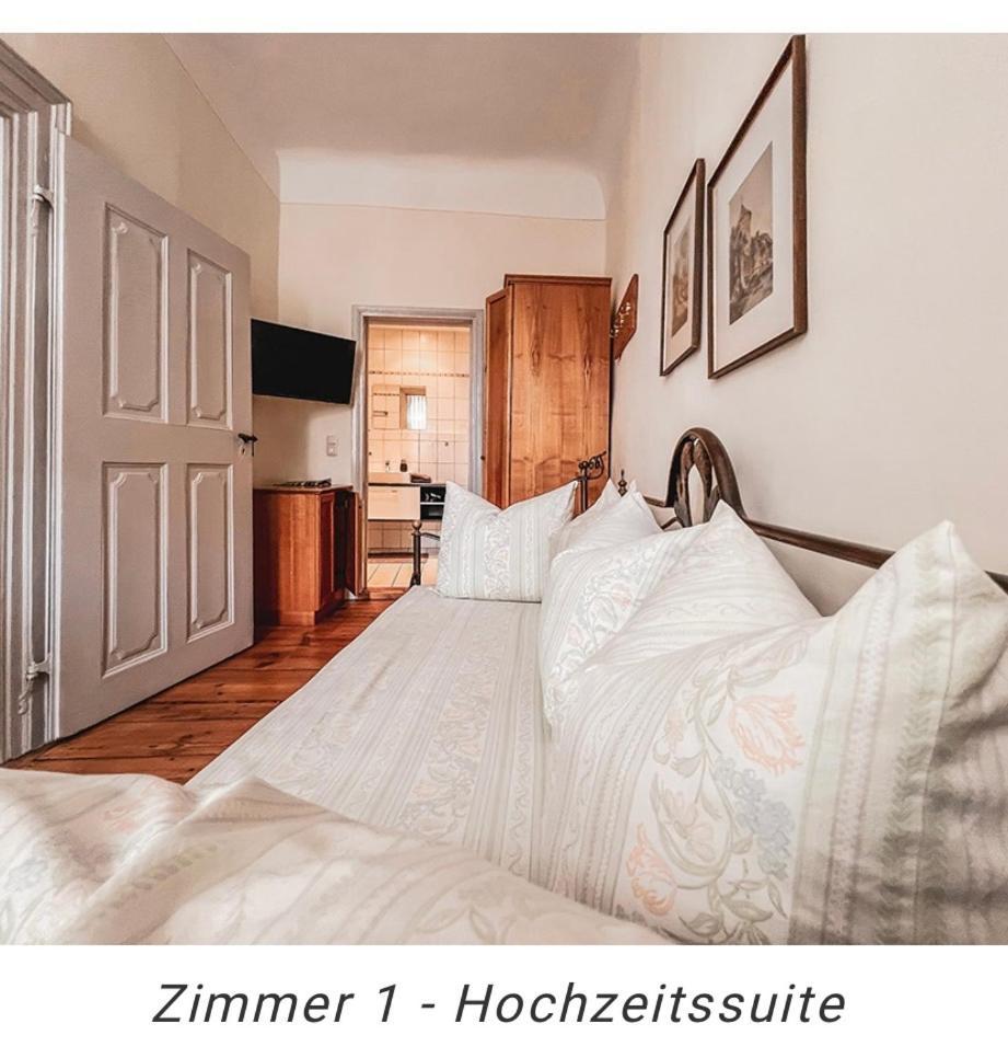 Hotel Weinstube Am Markt Gerolzhofen ภายนอก รูปภาพ