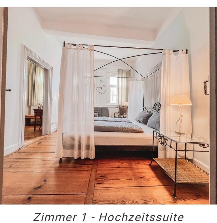 Hotel Weinstube Am Markt Gerolzhofen ภายนอก รูปภาพ